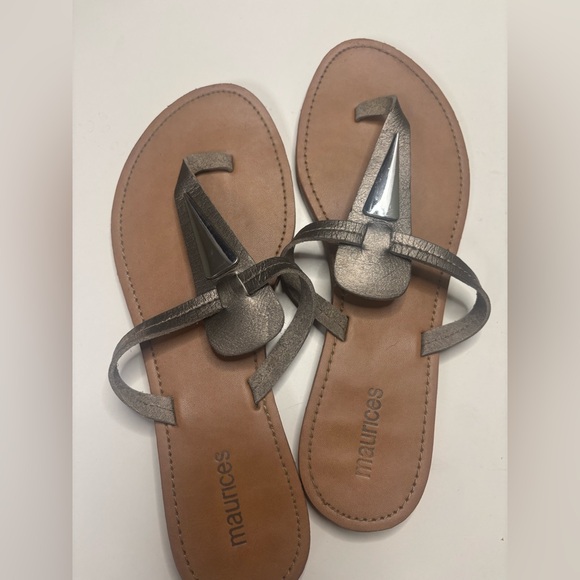 Maurices Size 8 Sandals Flip Flops Slip On Shoes - Picture 1 of 3